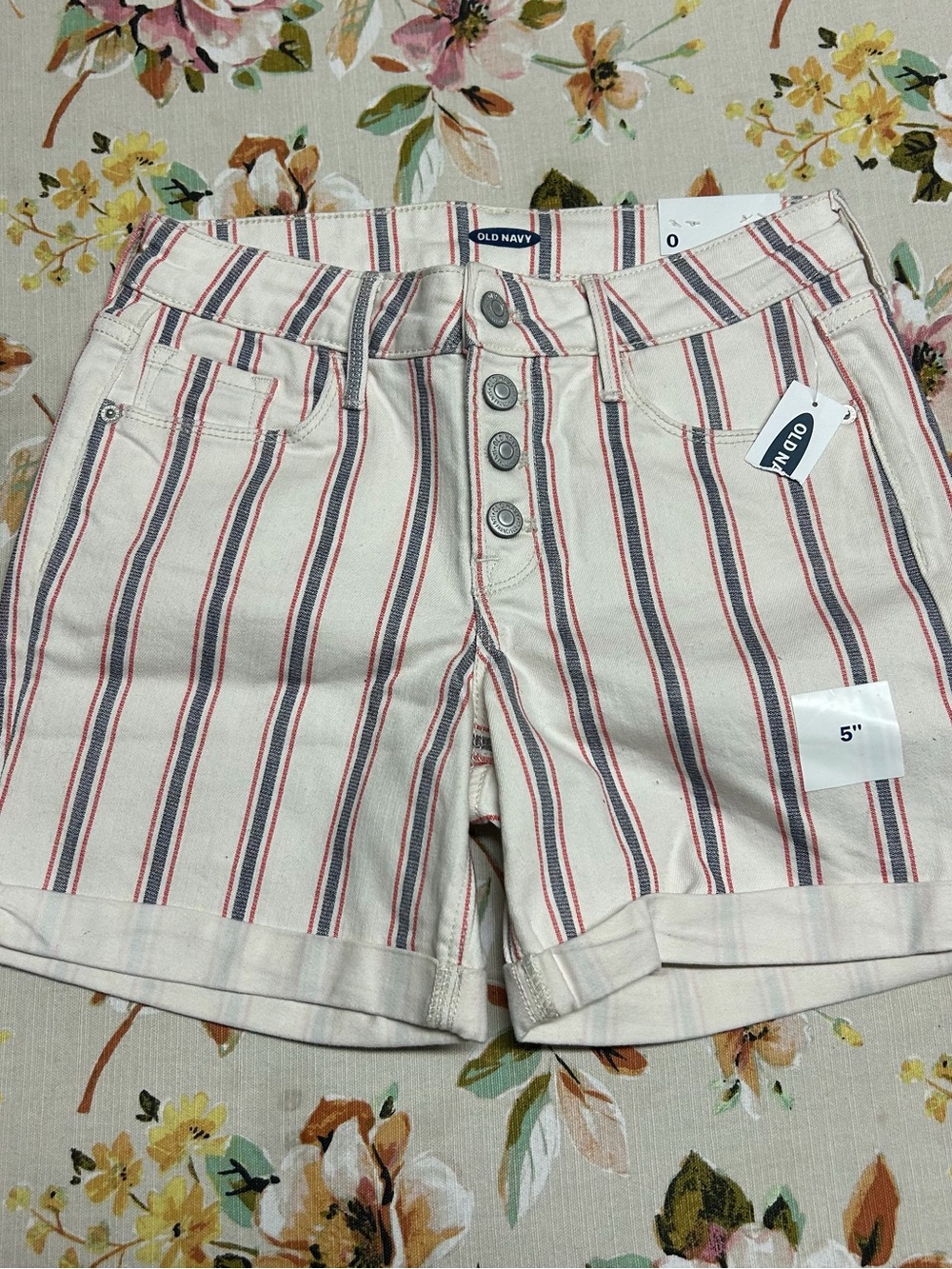 Old Navy Cream Shorts with Red and Blue Stripes 5” inseam size 0